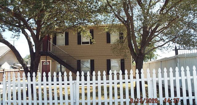 rental at 508 W Baetz in San Antonio TX