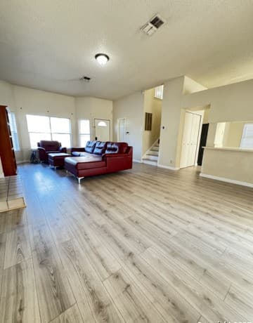 rental at 230 Saddlebrook Dr in San Antonio TX