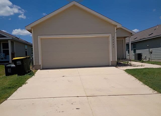rental at 20443 Fire Stone in San Antonio TX