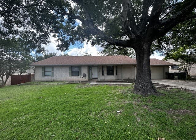 rental at 14118 Susancrest Dr in San Antonio TX