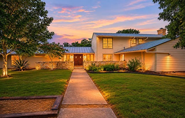 rental at 208 Front St in Comfort TX