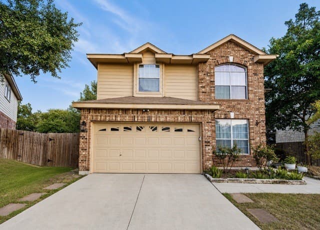 rental at 8610 Cantua Crk in Helotes TX