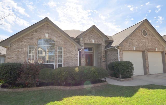 rental at 12427 Hart Cliff in San Antonio TX