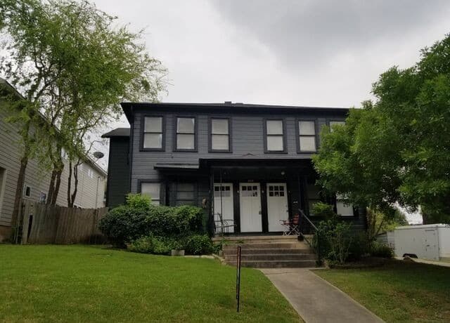 rental at 218 Claremont Ave Unit 2 in San Antonio TX