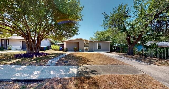 rental at 8826 Cape Valley St in San Antonio TX