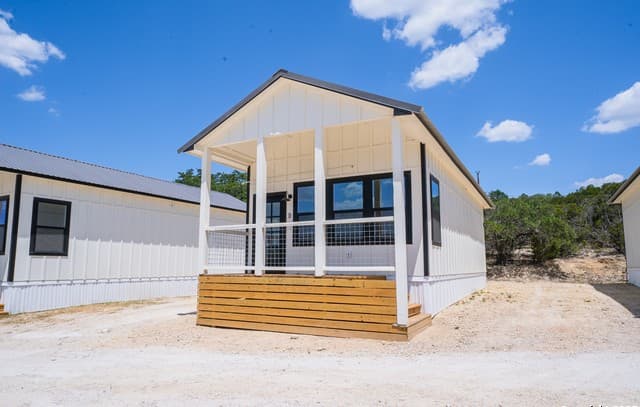 rental at 1225 Texas Oaks Unit B in Spring Branch TX