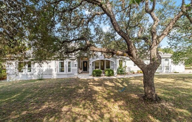 rental at 21927 Park View Dr in Garden Ridge TX