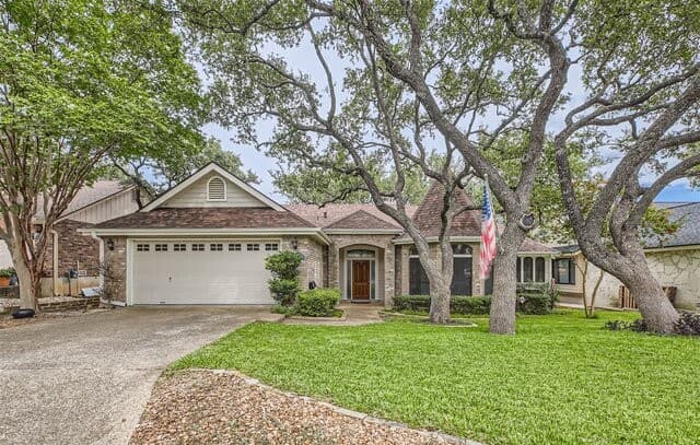 rental at 14922 Royal Orbit in San Antonio TX