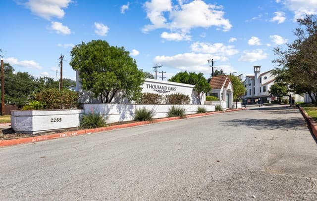 rental at 2255 Thousand Oaks Unit 504 in San Antonio TX