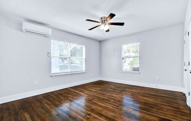 rental at 1020 W French Pl Unit 2 in San Antonio TX
