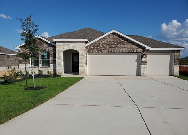 rental at 6120 Treadle in New Braunfels TX