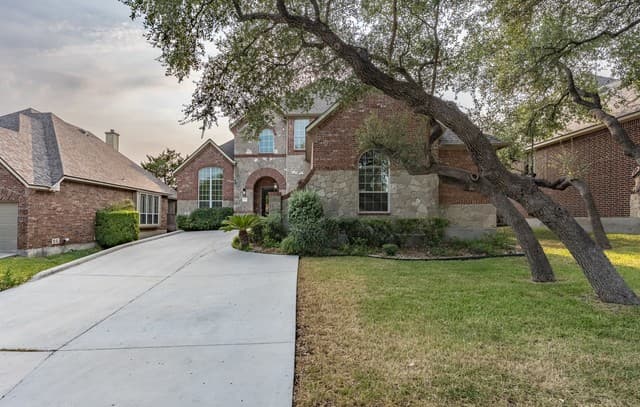 rental at 227 Waxberry TRL in San Antonio TX