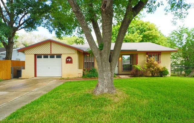 rental at 221 Judith Ann Dr in Schertz TX