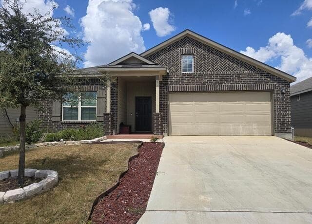 rental at 10711 Rosalina Loop in Converse TX