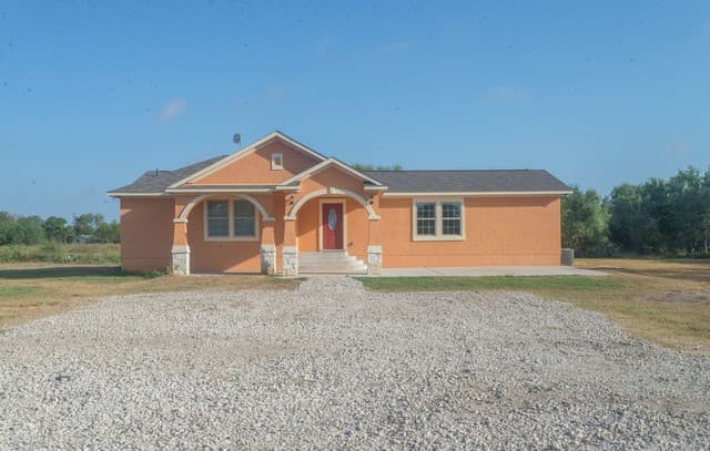 rental at 11622 Obrien Rd in Atascosa TX