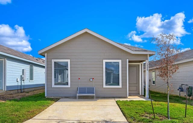 rental at 6840 Chert Chase in Elmendorf TX