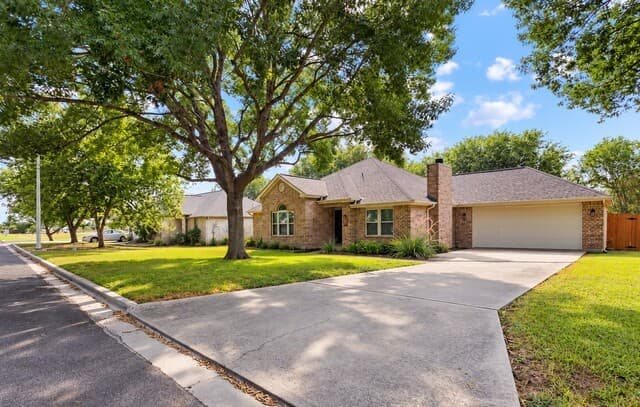 rental at 1935 Tiara Dr in New Braunfels TX