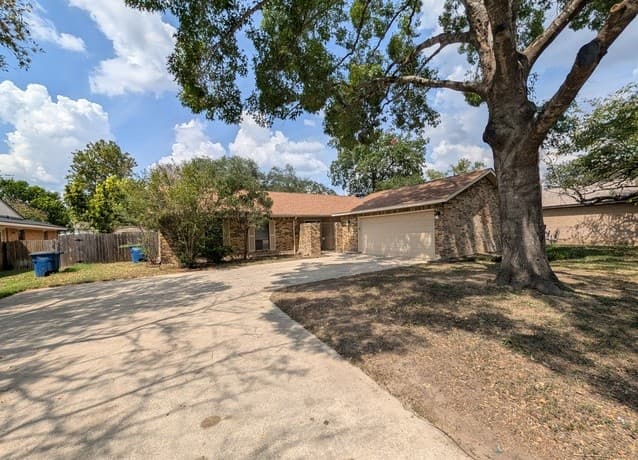 rental at 619 Summerwood Dr in New Braunfels TX