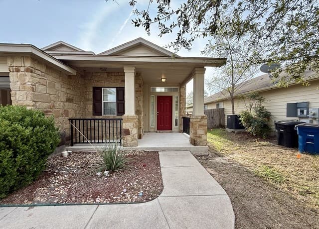 rental at 558 Briggs Dr in New Braunfels TX