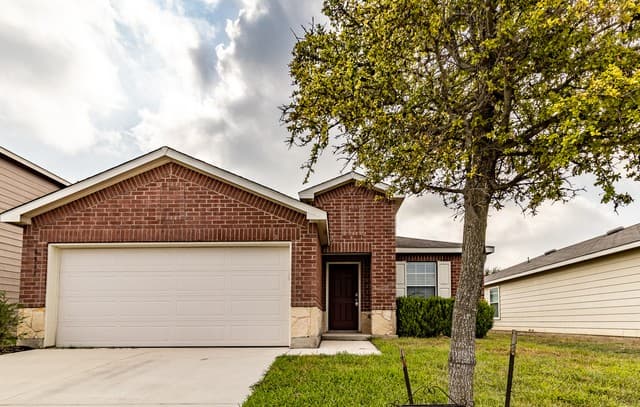 3-bedroom rental at 8966 N Oakwood Park in San Antonio TX