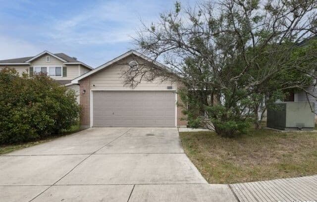 3-bedroom rental at 25323 Longbranch in San Antonio TX