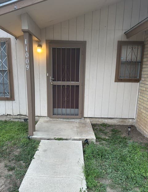 4-bedroom rental at 11009 Valley Star Dr in San Antonio TX