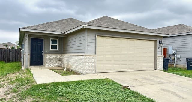 3-bedroom rental at 619 Pleasanton Way in San Antonio TX
