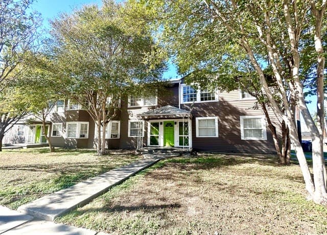 1-bedroom rental at 425 Maverick Street Unit 8 in San Antonio TX
