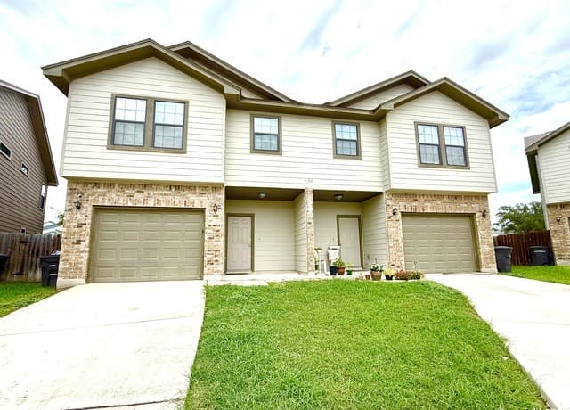 3-bedroom rental at 1302 Garden Dusk Unit 1 in San Antonio TX