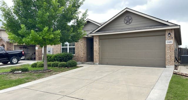 4-bedroom rental at 13450 Drop Seed in San Antonio TX