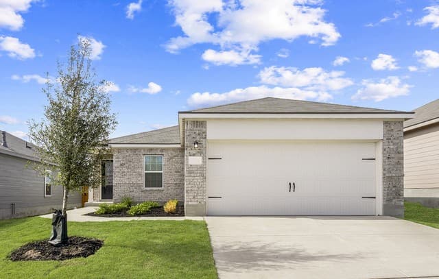 3-bedroom rental at 15227 Telfaire Meadow in Von Ormy TX