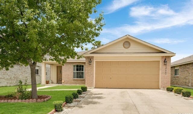 4-bedroom rental at 12607 Sunny Wonder in San Antonio TX