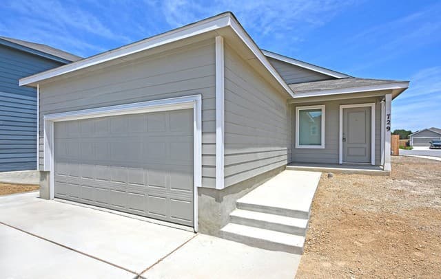 3-bedroom rental at 729 Thea Mdws in Marion TX