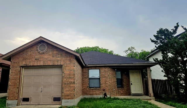 3-bedroom rental at 9943 Sunset Pl in San Antonio TX