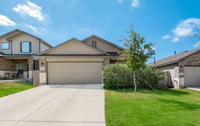 3-bedroom rental at 12022 Stoney Blue in San Antonio TX
