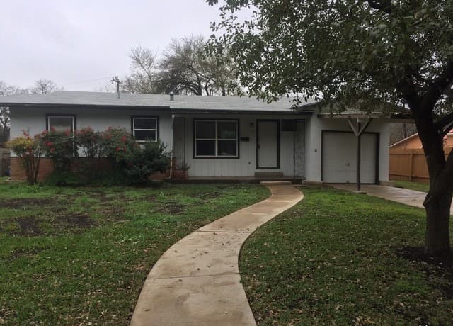 2-bedroom rental at 1204 Wiltshire Ave in Terrell Hills TX