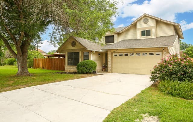 4-bedroom rental at 7068 Beech Trail in San Antonio TX