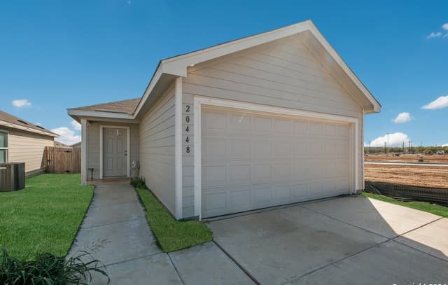3-bedroom rental at 20448 Red Coral in San Antonio TX
