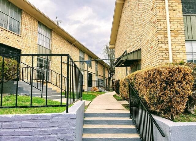2-bedroom rental at 6611 Southpoint St Unit 126B in San Antonio TX