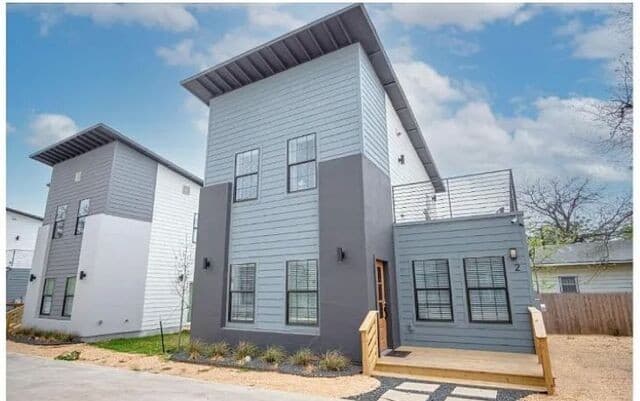 3-bedroom rental at 1022 Delaware Unit 3 in San Antonio TX