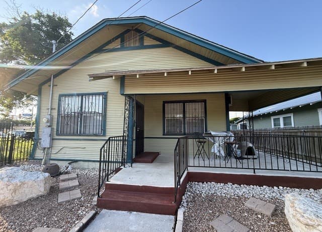 2-bedroom rental at 1615 Nolan Unit A in San Antonio TX