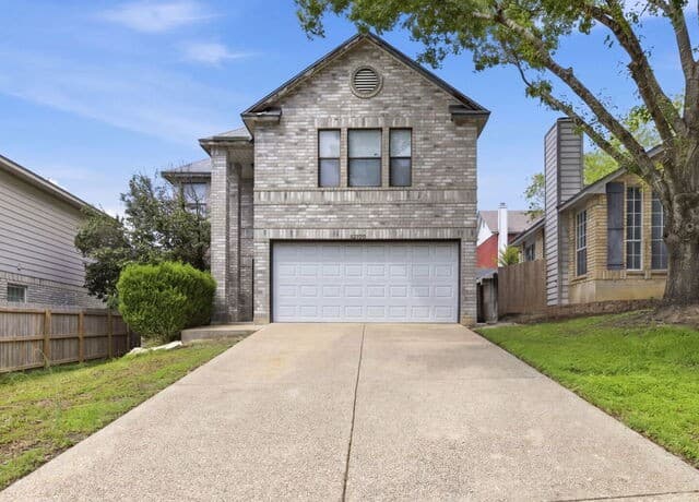3-bedroom rental at 25039 Summit Crk in San Antonio TX
