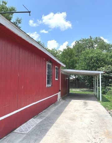 3-bedroom rental at 315 Jesse Ave in San Antonio TX