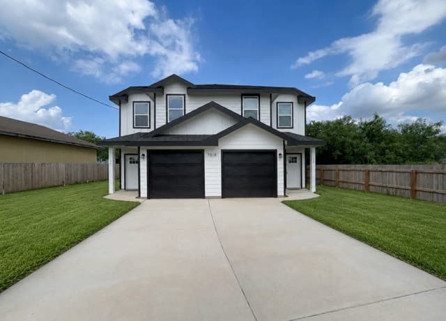 3-bedroom rental at 7818 Shetland Drive Unit 102 in San Antonio TX