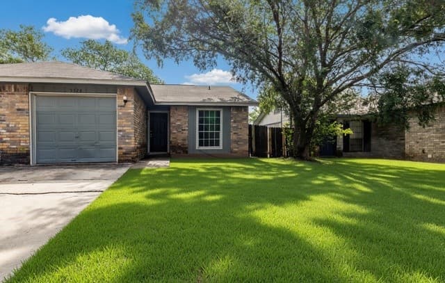 2-bedroom rental at 5528 Lochmoor in San Antonio TX