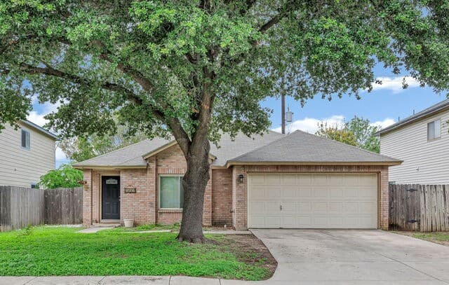 3-bedroom rental at 7927 Hilltop Crst in San Antonio TX
