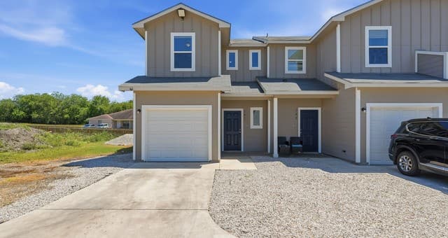 3-bedroom rental at 7210 John Palmer Unit 101 in San Antonio TX