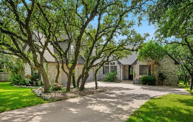 4-bedroom rental at 109 Trailcrest in Hollywood Park TX