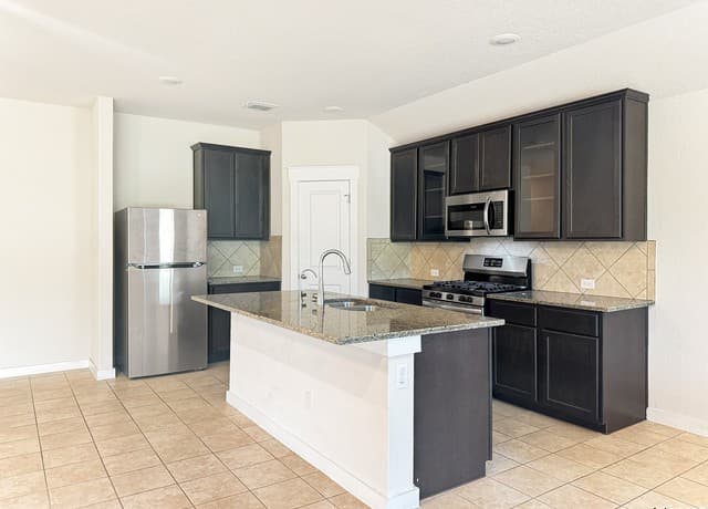 3-bedroom rental at 4351 W Vasquez Circle in Converse TX