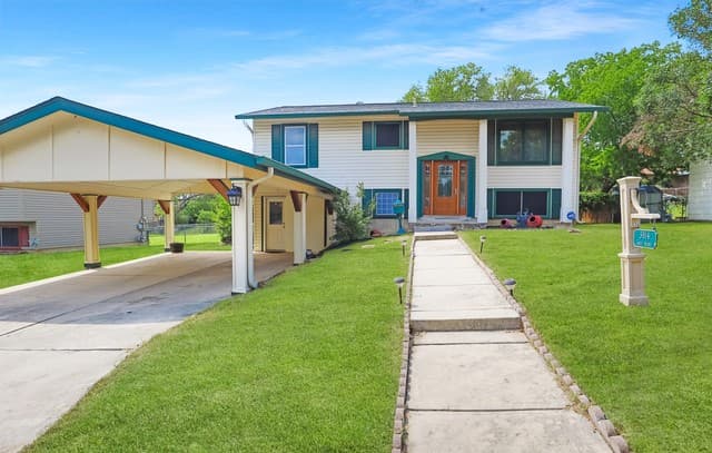 4-bedroom rental at 3814 Gayle Ave in San Antonio TX